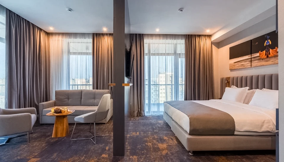 هتل اونیکس تفلیس